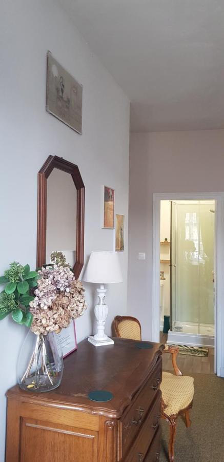 Maison de Berry Villedieu-les-Poêles Extérieur photo